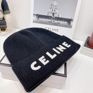 Personal Use CL Letters knitted Hat Black
